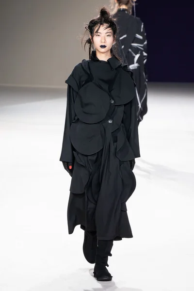 Look 35